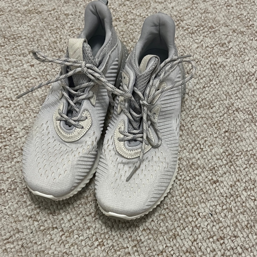 adidas Alphabouce Women's Light Gray Sneakers,Like new